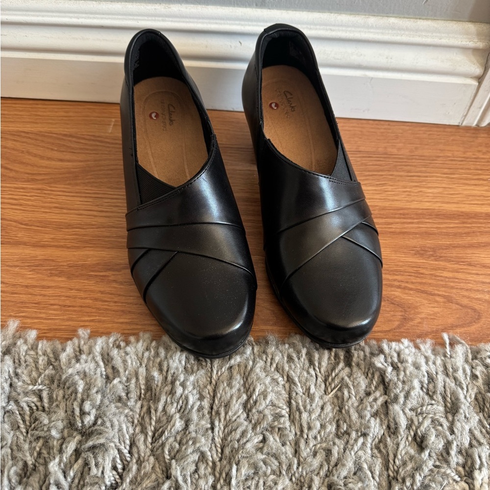 Clarks Women's Leather Slip-On Loafer